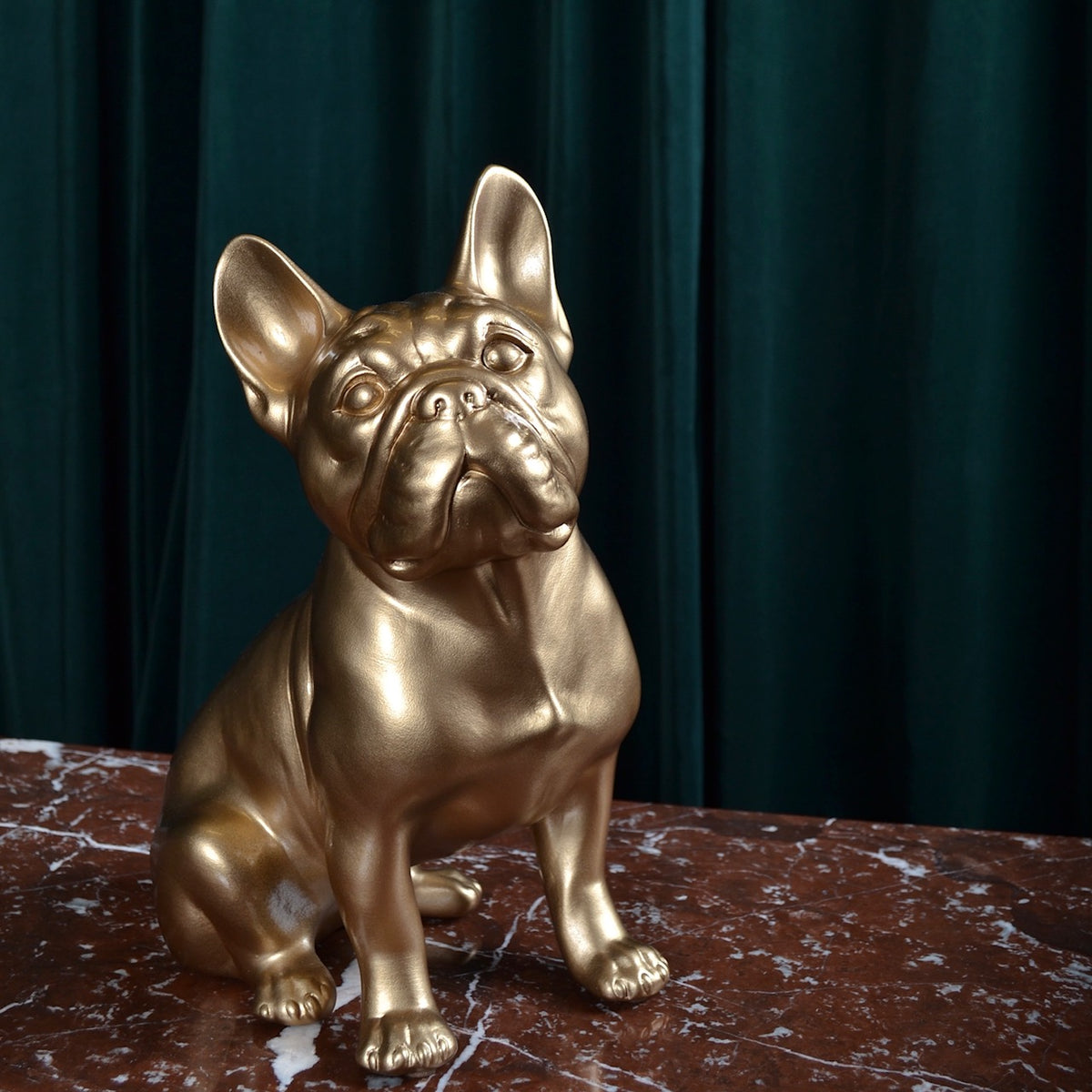 Porselen "Franskbulldog GULL" 34 cm. Bestilling!