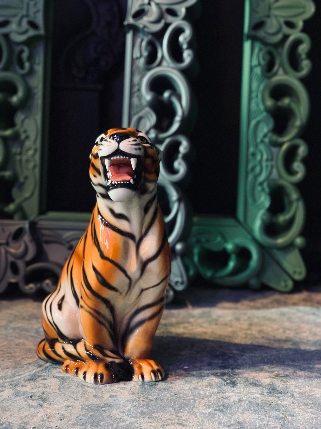 Porselen "Tiger" M, 45 cm. Bestilling!